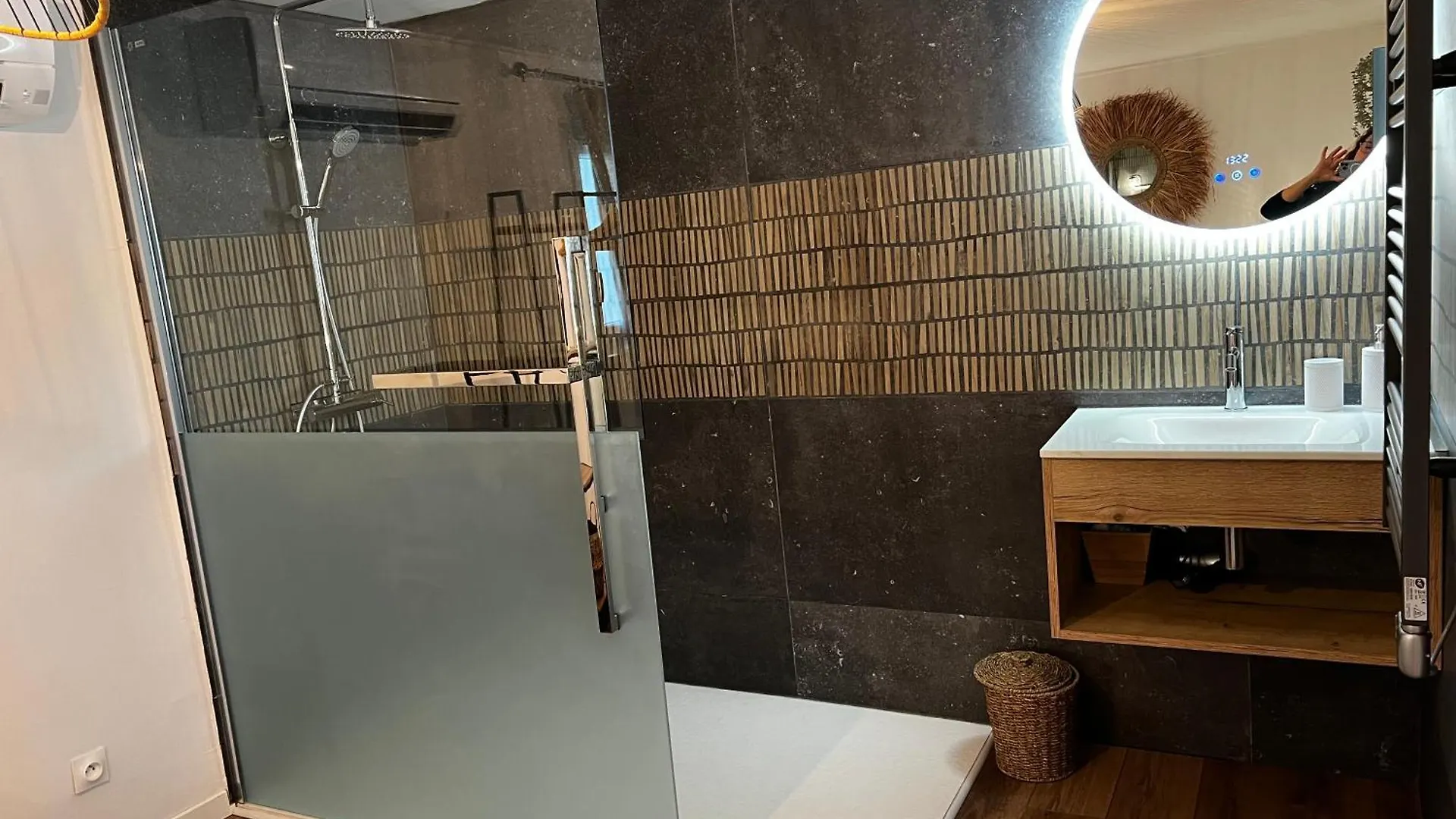 Apartment Cocon Cosy Appart Romantique, Jacuzzi Piscine Puget