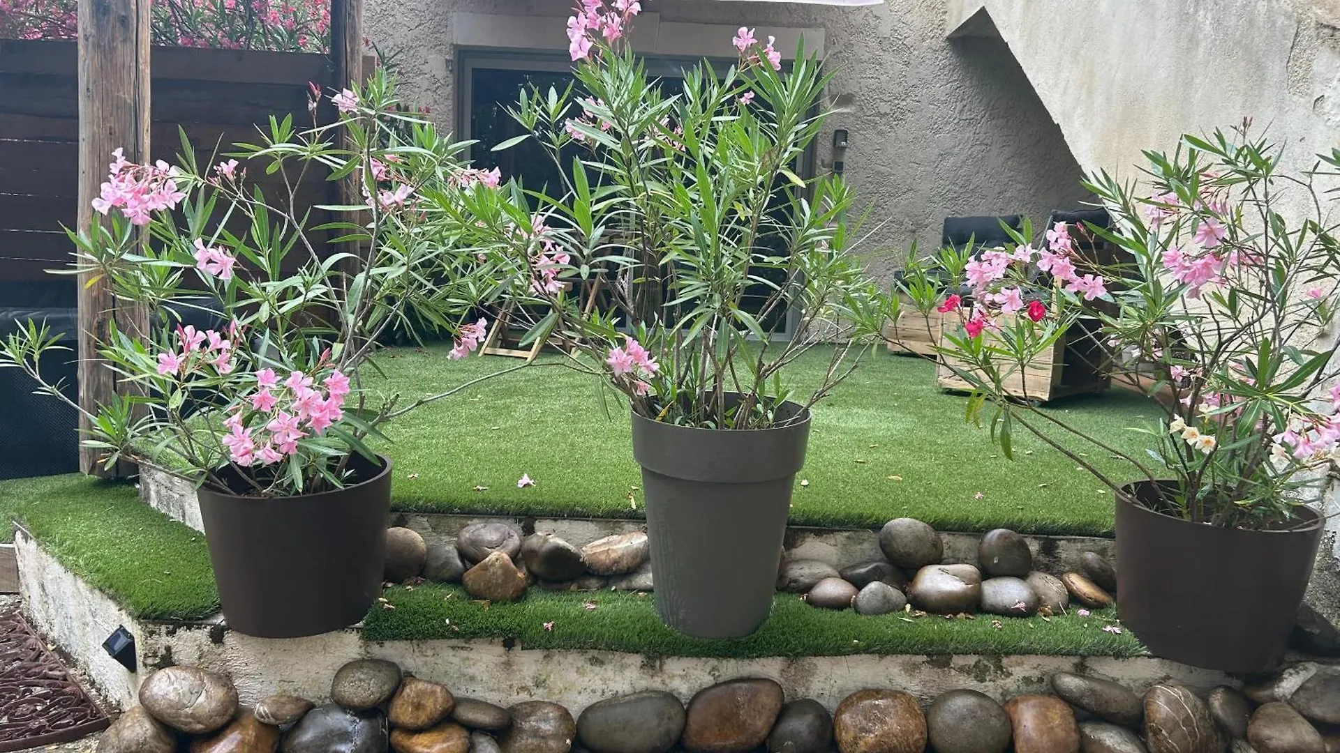 Apartment Cocon Cosy Appart Romantique, Jacuzzi Piscine Puget