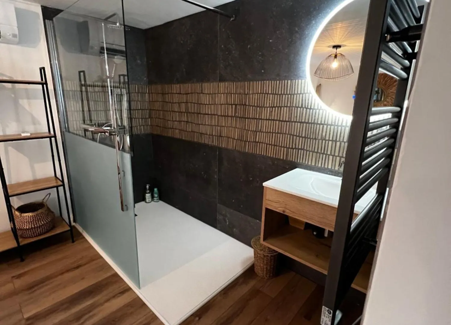 Cocon Cosy Appart Romantique, Jacuzzi Piscine Puget