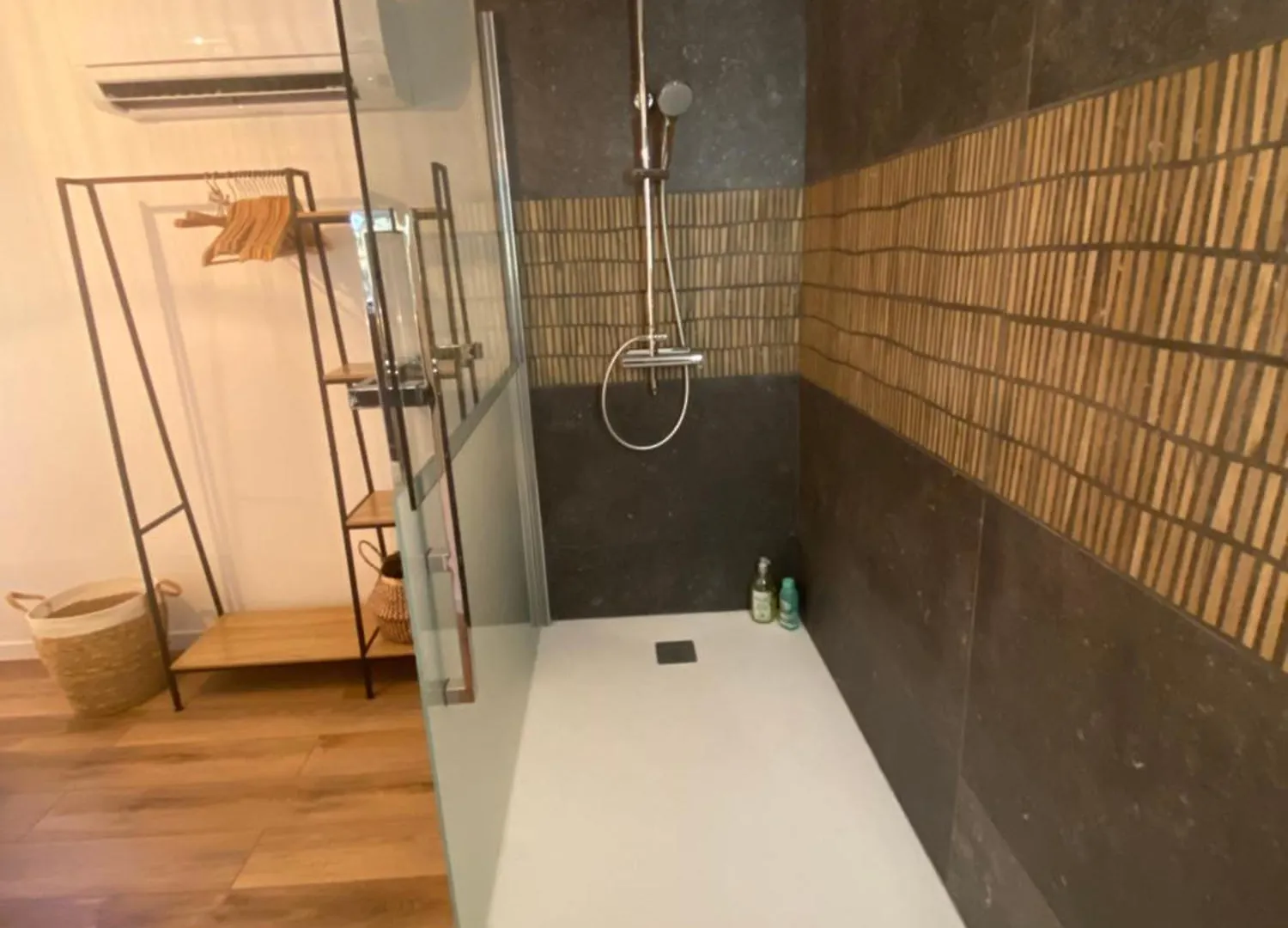 Cocon Cosy Appart Romantique, Jacuzzi Piscine Puget Apartment