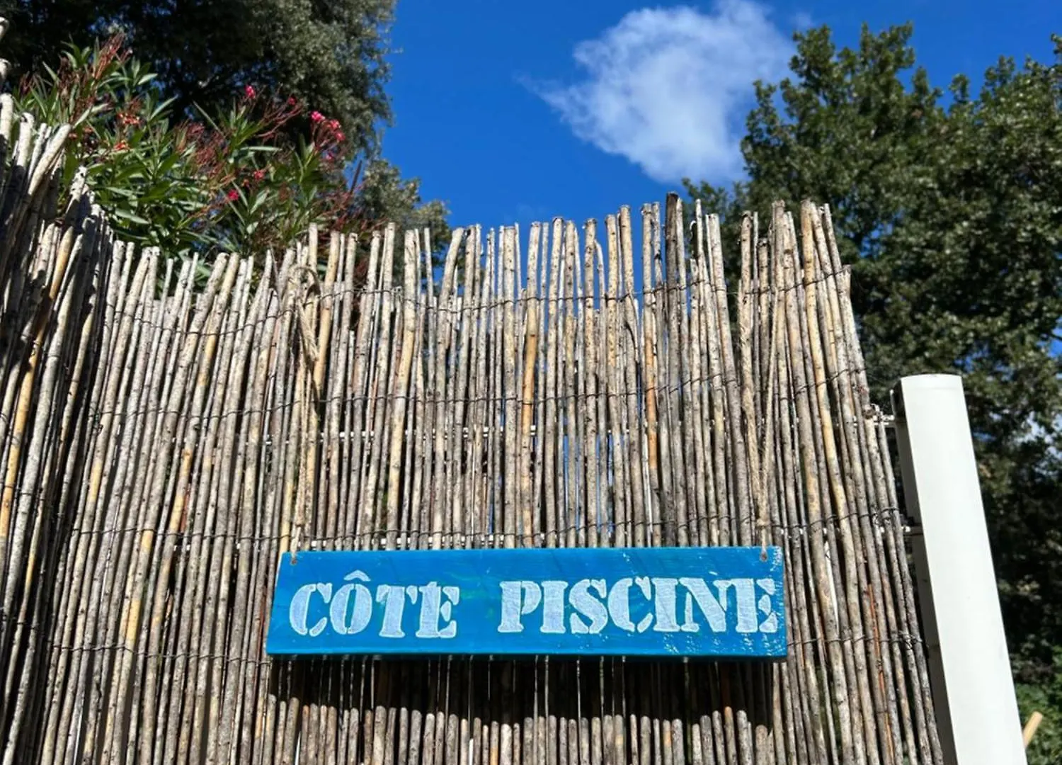 Apartment Cocon Cosy Appart Romantique, Jacuzzi Piscine Puget